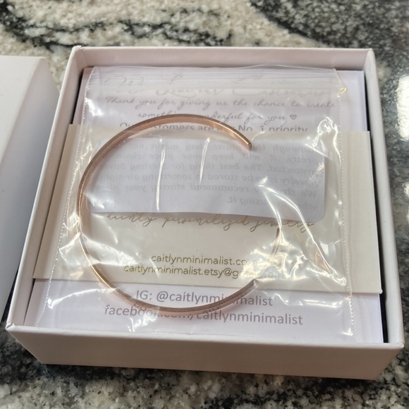 Bracelet | Unbranded - Picture 6 of 7